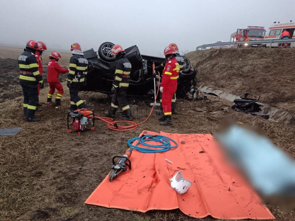 Un bărbat a murit după ce autoturismul pe care îl conducea a zburat de pe șoseaua de centură a Rădăuțiului