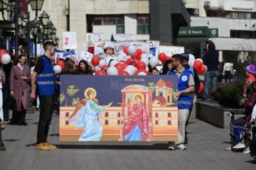Câteva sute de oameni, de toate vârstele, au participat la „Marșul pentru viață 2025”, în centrul Sucevei