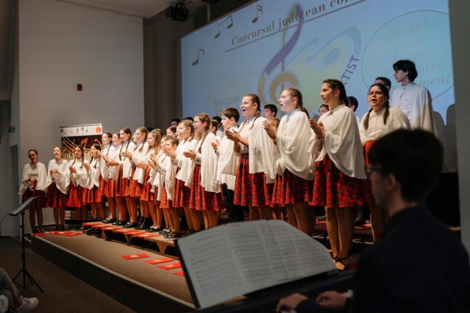Corul VIVAT, în concert alături de Corul MADRIGAL, la Turneul Național de Paște „Săptămâna Patimilor”
