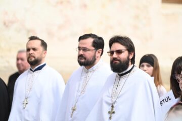 Câteva sute de oameni, de toate vârstele, au participat la „Marșul pentru viață 2025”, în centrul Sucevei