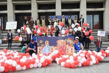 Câteva sute de oameni, de toate vârstele, au participat la „Marșul pentru viață 2025”, în centrul Sucevei