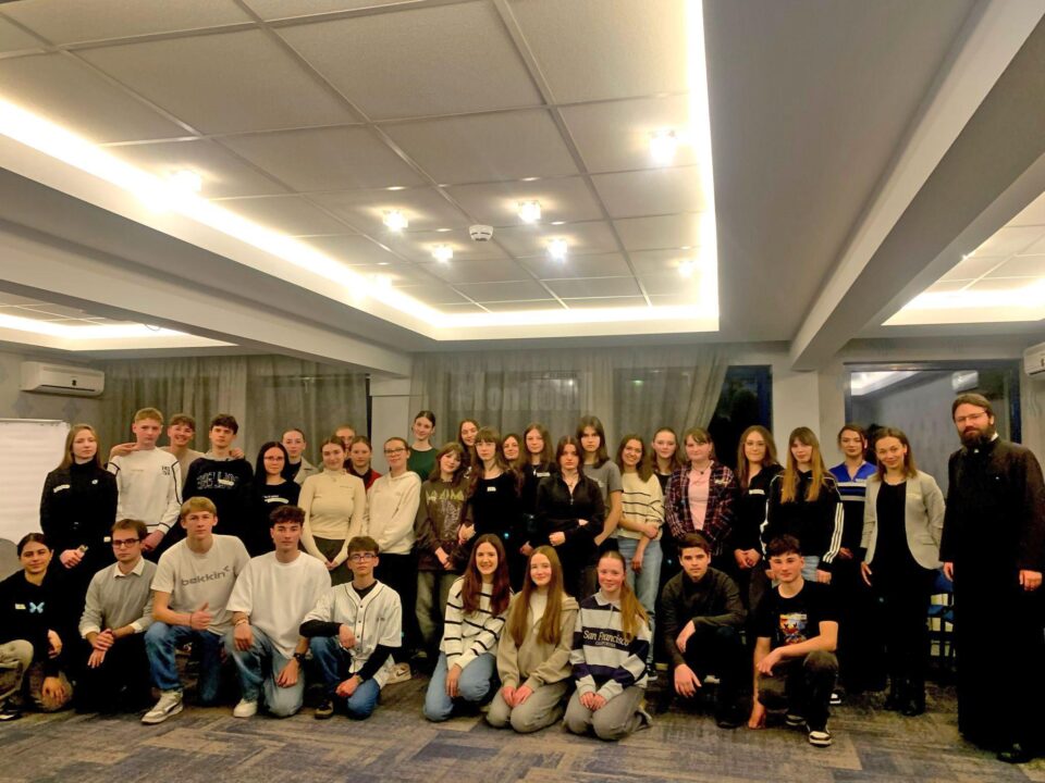 Teambuilding cu noii tineri voluntari ATOS