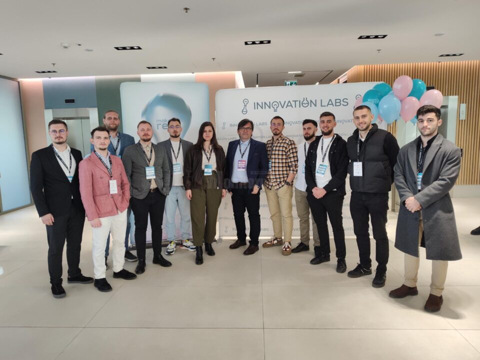 Participanți din cadrul USV la Hackathon-ul Innovation Labs 2025