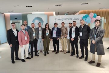 Participanți din cadrul USV la Hackathon-ul Innovation Labs 2025