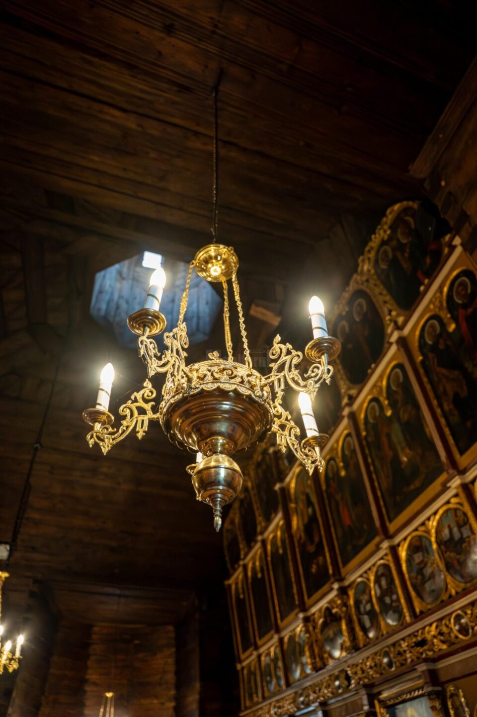 Biserica de lemn „Sf. Dumitru” din Botoșana a fost restaurată și consolidată