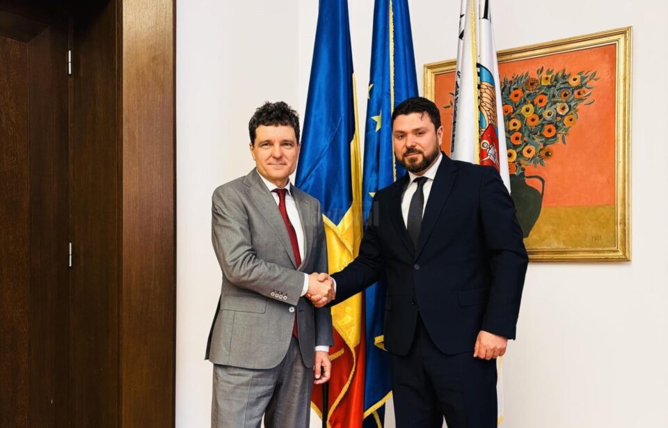 Bogdan Loghin s-a întâlnit cu Nicușor Dan și a anunțat că îl susține pe acesta pentru președinția României Bogdan Loghin s-a întâlnit cu Nicușor Dan și a anunțat că îl susține pe acesta pentru președinția României
