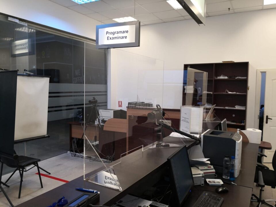 Prefectul Andronachi invită polițiștii de frontieră din vestul țării să se transfere la Serviciul Permise de la Suceava Prefectul Andronachi invită polițiștii de frontieră din vestul țării să se transfere la Serviciul Permise de la Suceava