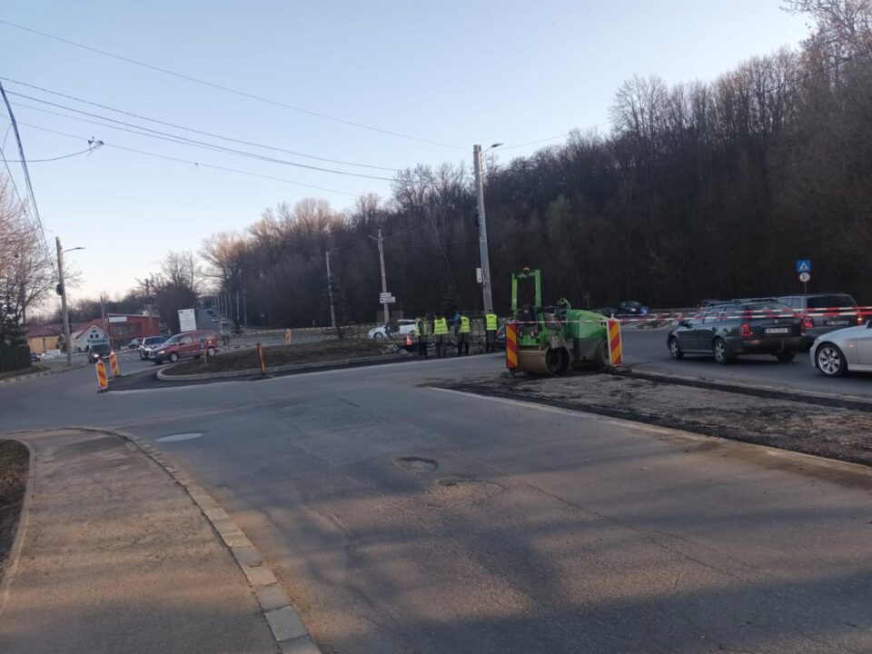 Bandă de circulație suplimentară pe strada Traian Vuia, la ieșirea din sensul giratoriu redimensionat