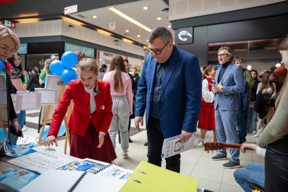 34 de școli au participat la Târgul Ofertelor Educaționale din Suceava