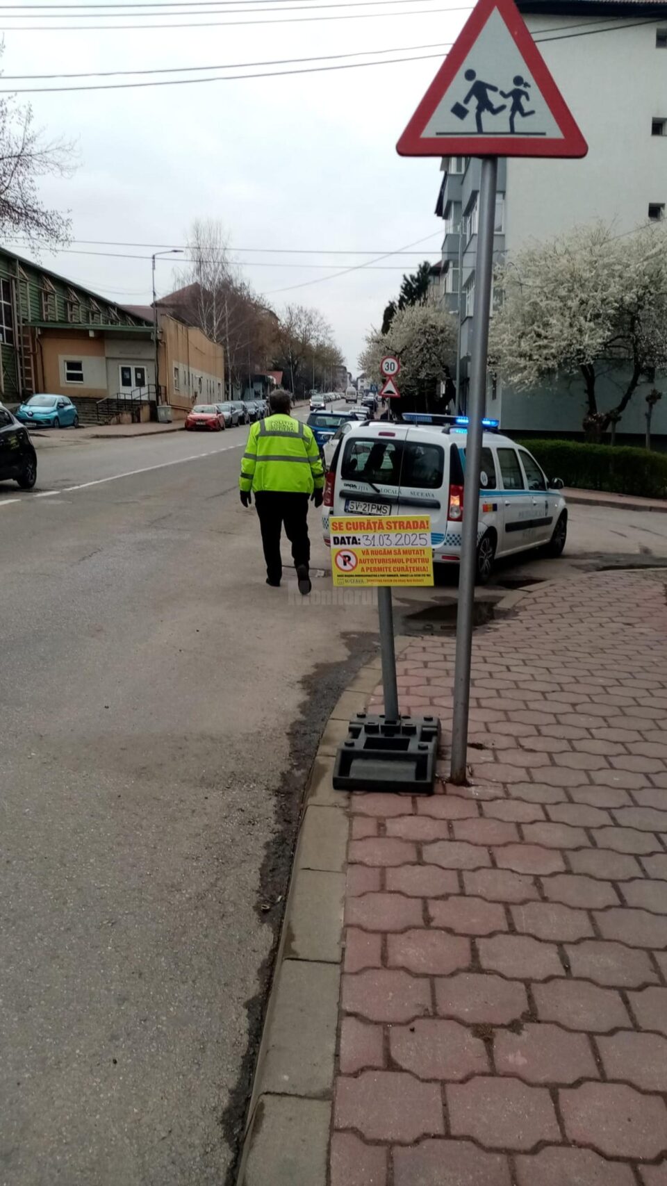 Se pregătesc indicatoare temporare care se vor amplasa cu 48 de ore înainte pe străzile pe care se va interveni