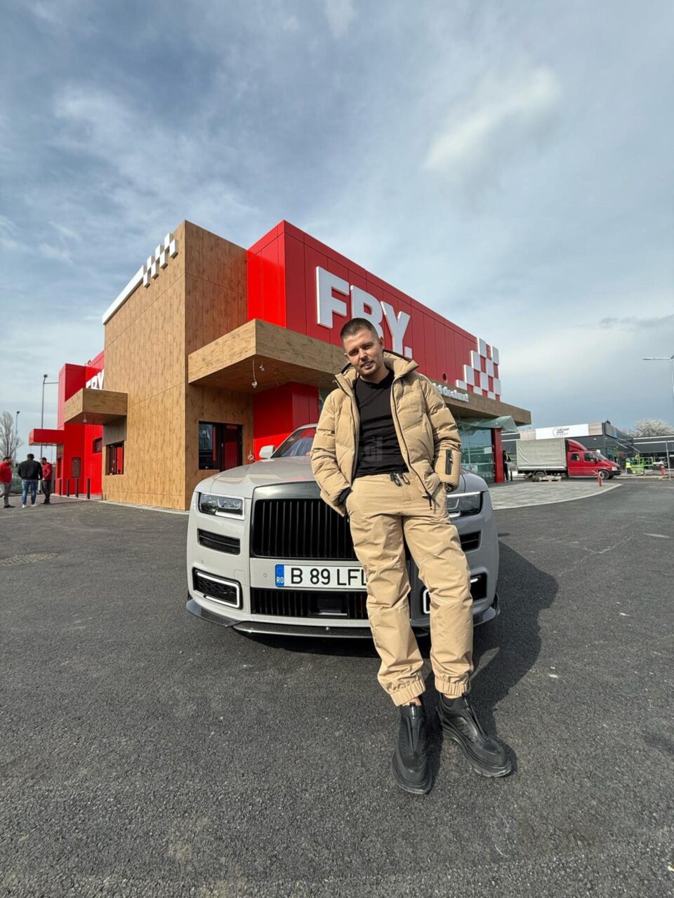 Lucian Florea raportează cifrele pe 2024 în social media: Fryday revine la Suceava în iunie, cu un nou Drive-Thru în curtea Iulius Mall