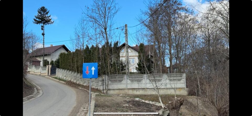 Casa notarului din Milișăuți de unde hoții au furat aproximativ 1,4 milioane de euro, în diferite monede Casa notarului din Milișăuți de unde hoții au furat aproximativ 1,4 milioane de euro, în diferite monede