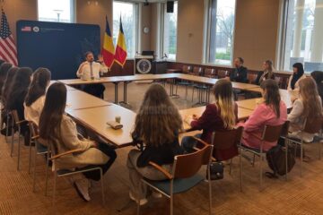 În vizită la Ambasada SUA