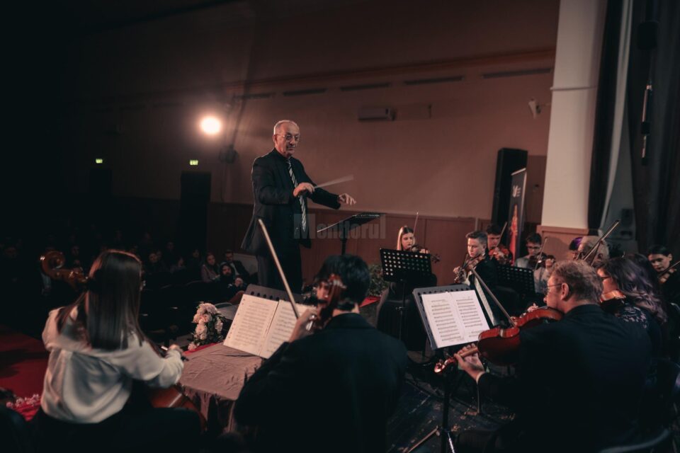 Emoție și rafinament la concertul simfonic al elevilor și profesorilor Colegiului de Artă, pe scena din Siret