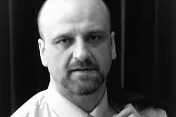 Conferențiar univ. dr. Cristian Opariuc-Dan