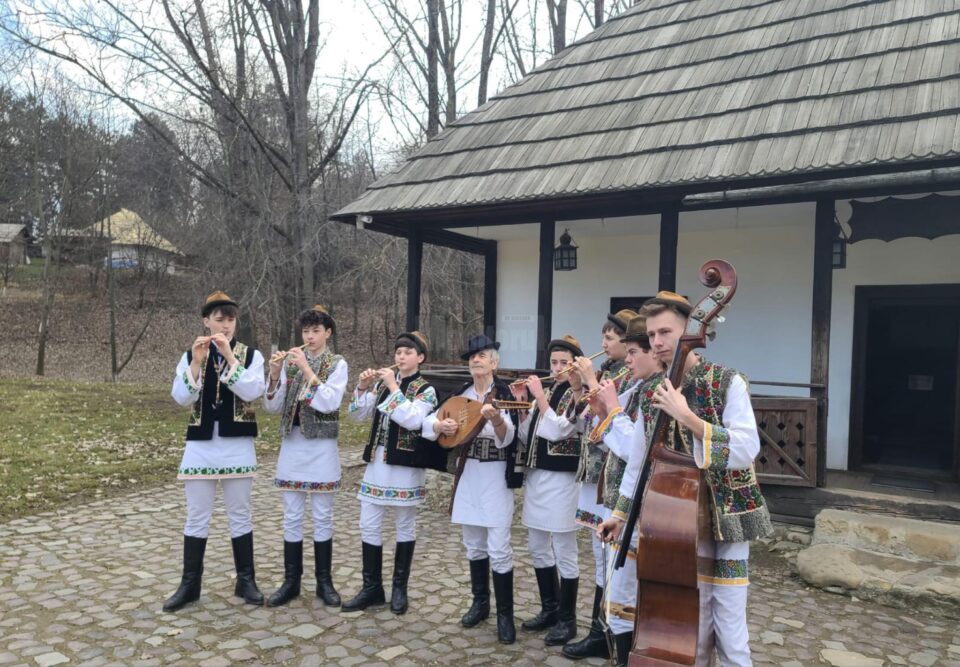 Grupul Tradițional Dor, din Moara, va lansa primul album în cadrul unui concert care va marca 20 de ani de activitate