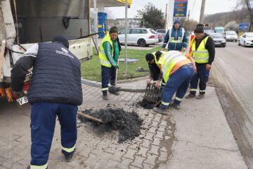 Toate gurile de canal pentru scurgerea apei pluviale de pe străzile din municipiul Suceava vor fi decolmatate și spălate până la sfârșitul verii