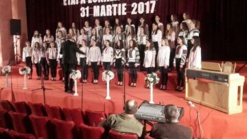 Cor dirijat de prof. Marian Palade