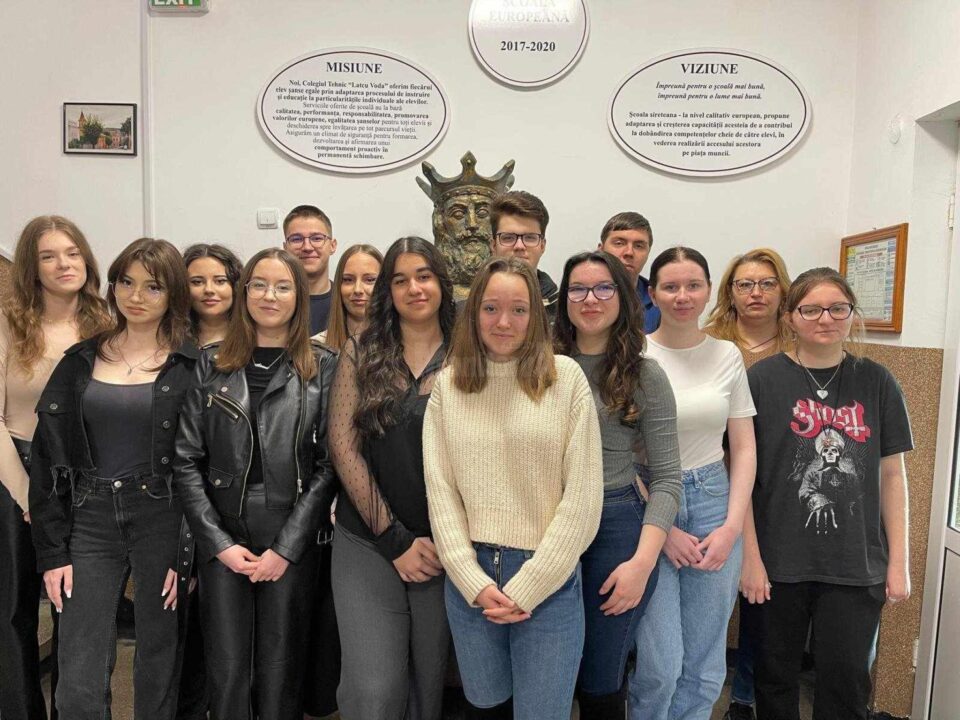 Treisprezece elevi de la Colegiul Tehnic „Lațcu Vodă” Siret, calificați la faza națională a Competiției Europene de Statistică Treisprezece elevi de la Colegiul Tehnic „Lațcu Vodă” Siret, calificați la faza națională a Competiției Europene de Statistică