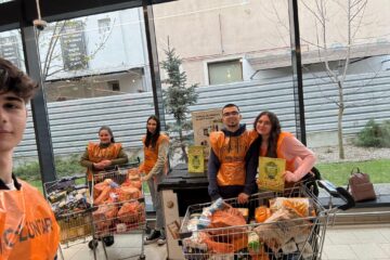Peste 6 tone de alimente au fost donate de suceveni, în doar trei zile, pentru oameni nevoiași