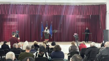 Primarul Vasile Iliuț a premiat 18 cupluri care au împlinit 50 de ani de căsătorie