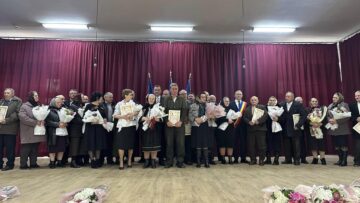 Primarul Vasile Iliuț a premiat 18 cupluri care au împlinit 50 de ani de căsătorie
