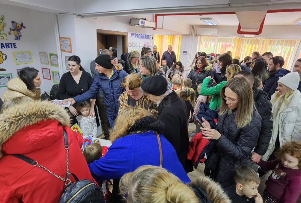 „De la mânuța mea la inima taˮ - proiect caritabil, la Grădinița Obcini