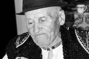 Traian Davidean, meșter popular cojocar, Tezaur uman viu al României, care s-a stins din viață la vârsta de 100 de ani