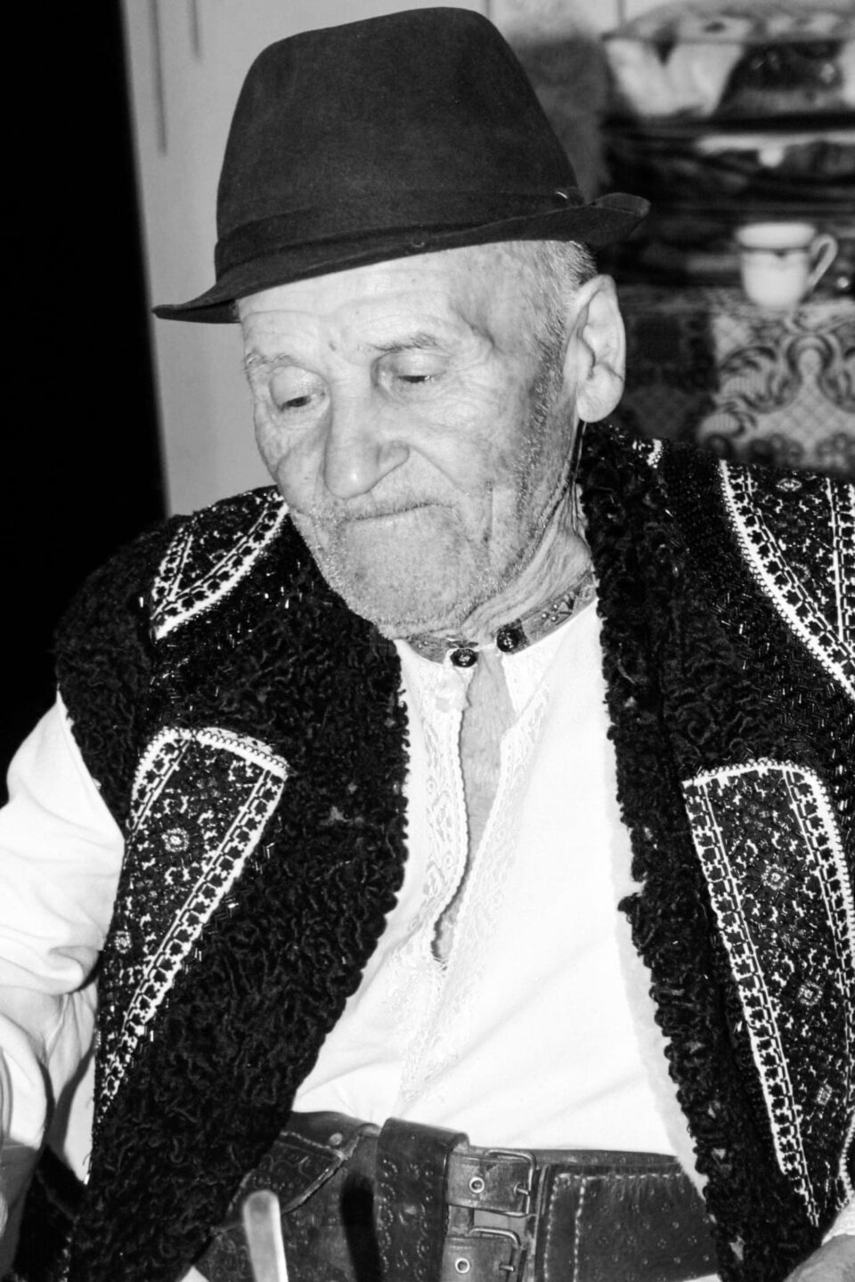 Traian Davidean, meșter popular cojocar, Tezaur uman viu al României, care s-a stins din viață la vârsta de 100 de ani Traian Davidean, meșter popular cojocar, Tezaur uman viu al României, care s-a stins din viață la vârsta de 100 de ani
