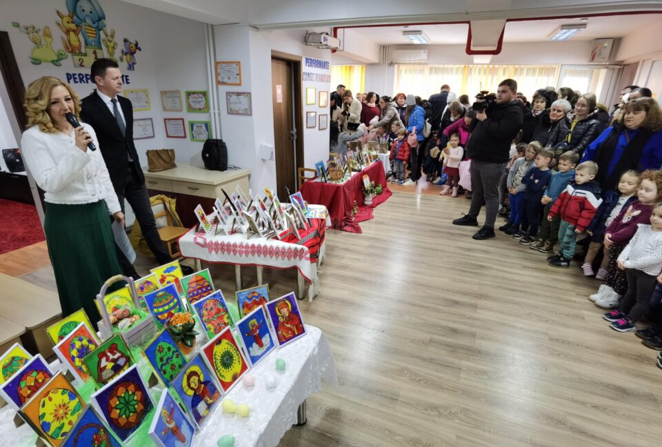 „De la mânuța mea la inima taˮ - proiect caritabil, la Grădinița Obcini