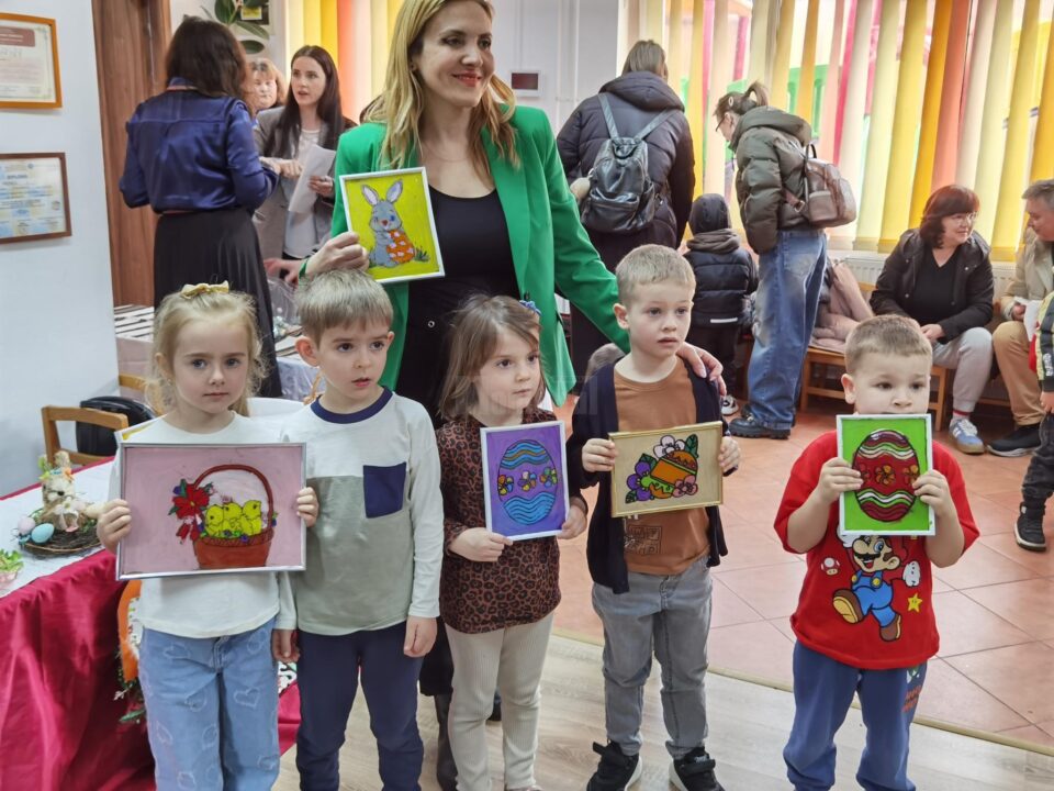 „De la mânuța mea la inima taˮ - proiect caritabil, la Grădinița Obcini