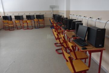 200 de euro pentru achiziționarea unui calculator, pentru elevii și studenții nevoiași