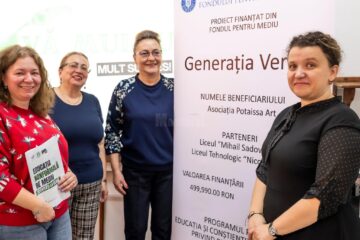 O asociație de Turda, condusă de un fotograf, implementează două proiecte de educație ecologică la Vatra Dornei, Broșteni și Borca