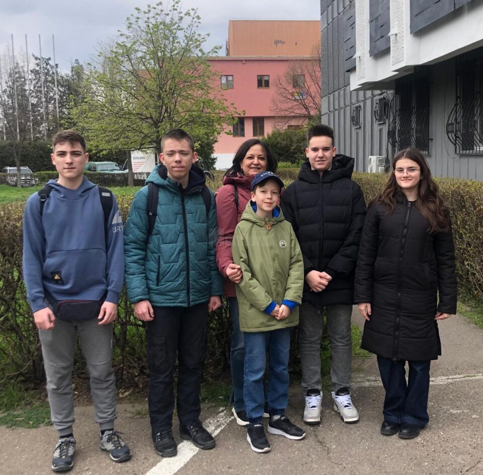 Lotul sucevean, alături de prof. Claudia Marchitan
