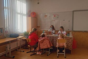 Copii consultați gratuit de o echipă de specialiști voluntari