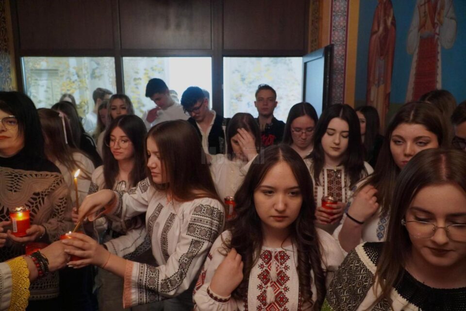 La Colegiul Tehnic „Ferdinand I” din Rădăuți a avut loc sărbătorirea hramului Paraclisului închinat Sfântului Ierarh Calinic de la Cernica – ocrotitorul spiritual al instituției