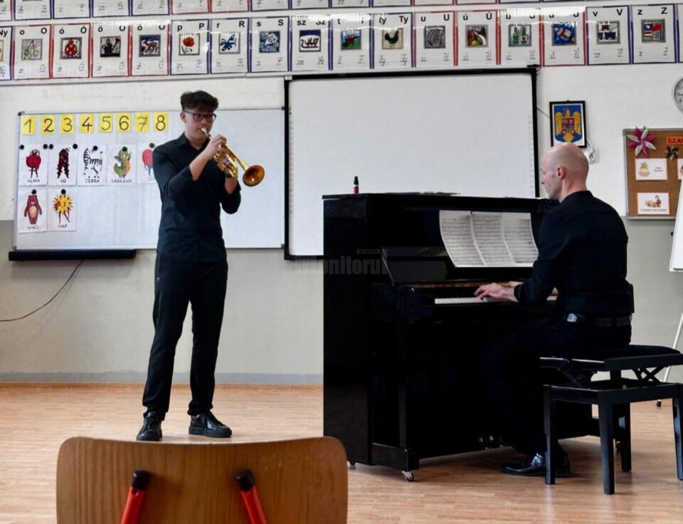 Elevi instrumentiști ai Colegiului de Artă, succes la olimpiada națională de la Galați