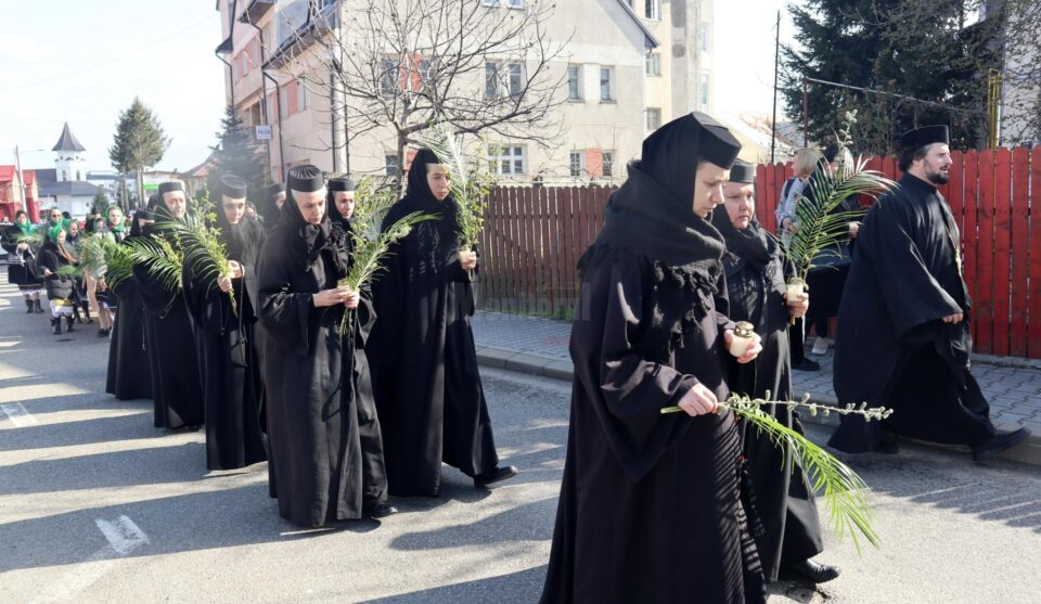 Procesiunea de Florii, organizată de Protopopiatul Fălticeni cu sprijinul parohiilor locale și al autorităților