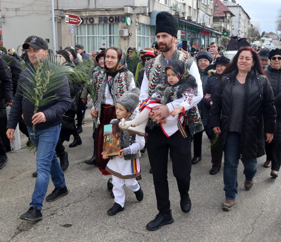 Procesiunea de Florii, organizată de Protopopiatul Fălticeni cu sprijinul parohiilor locale și al autorităților