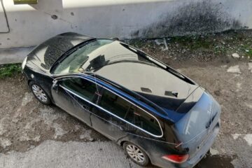 Mașina urmărită de polițiști