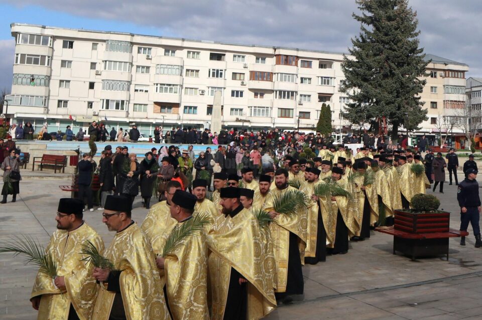Procesiunea de Florii, organizată de Protopopiatul Fălticeni cu sprijinul parohiilor locale și al autorităților