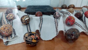 Expoziția „Oameni, locuri, obiceiuri” – tradiție și spiritualitate la Muzeul Apelor