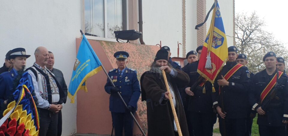 Veteran de război, condus pe ultimul drum, cu onoruri militare, la 102 ani