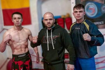 Antrenorul Ovidiu Mironescu încadrat de Mihai Rusu si Bogdan Floriștean