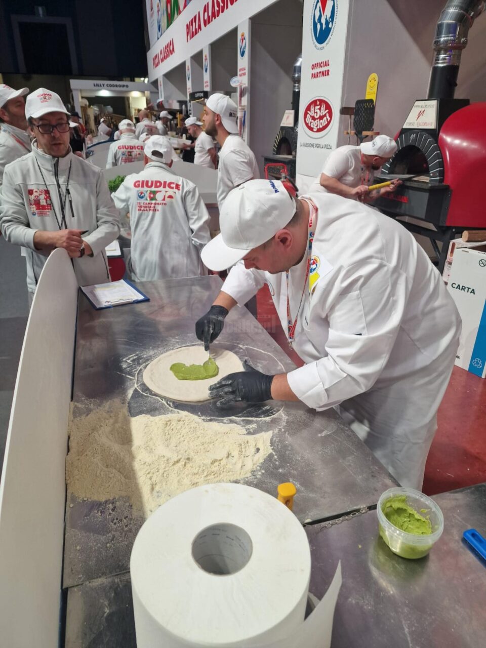 Sergiu Iftodi a concurat la categoria ”Pizza clasică”, pe care a realizat-o realizată cu un aluat direct, fără prefermenți, fără aditivi sau amelioratori