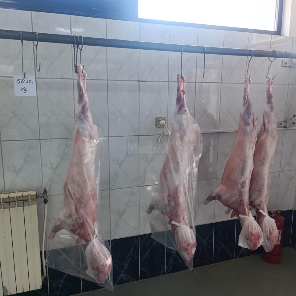 Au apărut la vânzare mieii la piață