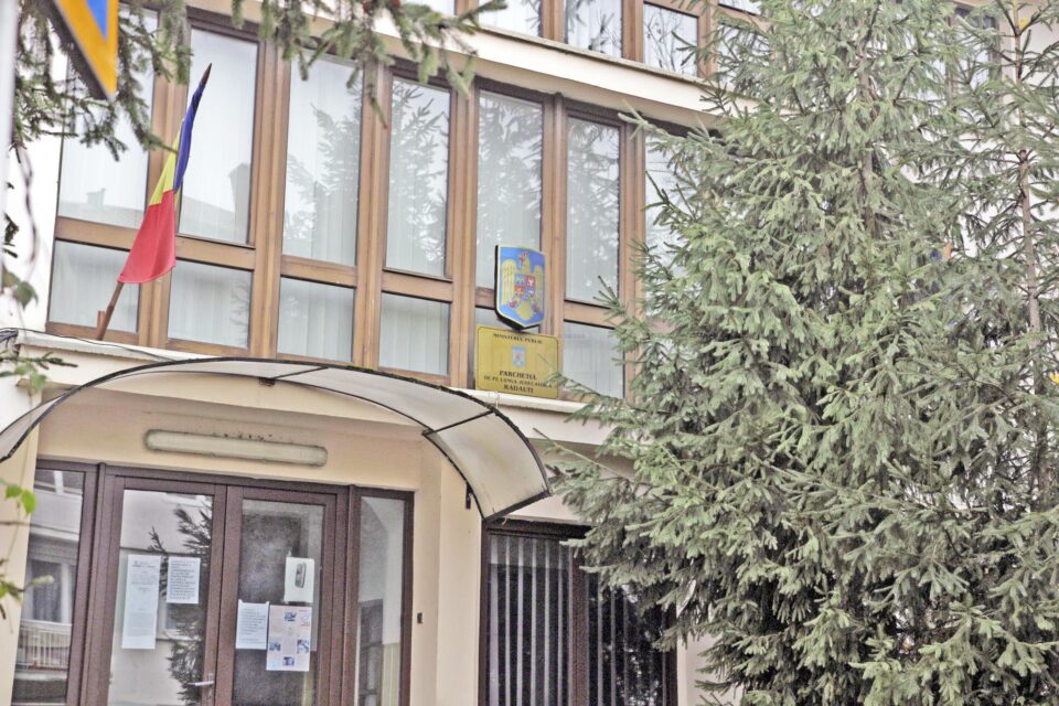 Un procuror de la Parchetul de pe lângă Judecătoria Rădăuți a dispus pentru Ionuț Neculai Guzu măsura controlului judiciar Un procuror de la Parchetul de pe lângă Judecătoria Rădăuți a dispus pentru Ionuț Neculai Guzu măsura controlului judiciar
