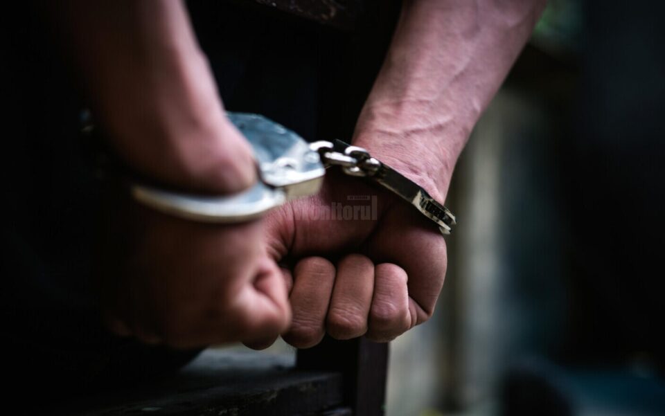 Arestat 30 de zile după ce a fost prins a doua oară beat la volan și a oferit date false privind identitatea Arestat 30 de zile după ce a fost prins a doua oară beat la volan și a oferit date false privind identitatea