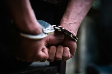 Arestat 30 de zile după ce a fost prins a doua oară beat la volan și a oferit date false privind identitatea