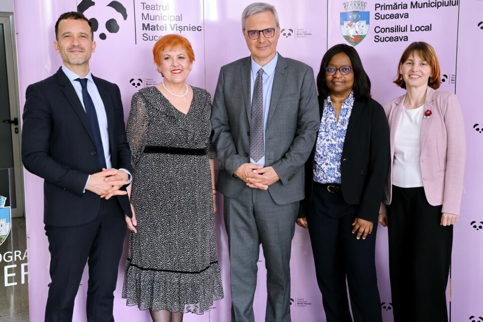Teatrul sucevean ”Matei Vișniec”, vizitat de Ambasadorul Franței în România și membrii delegației oficiale